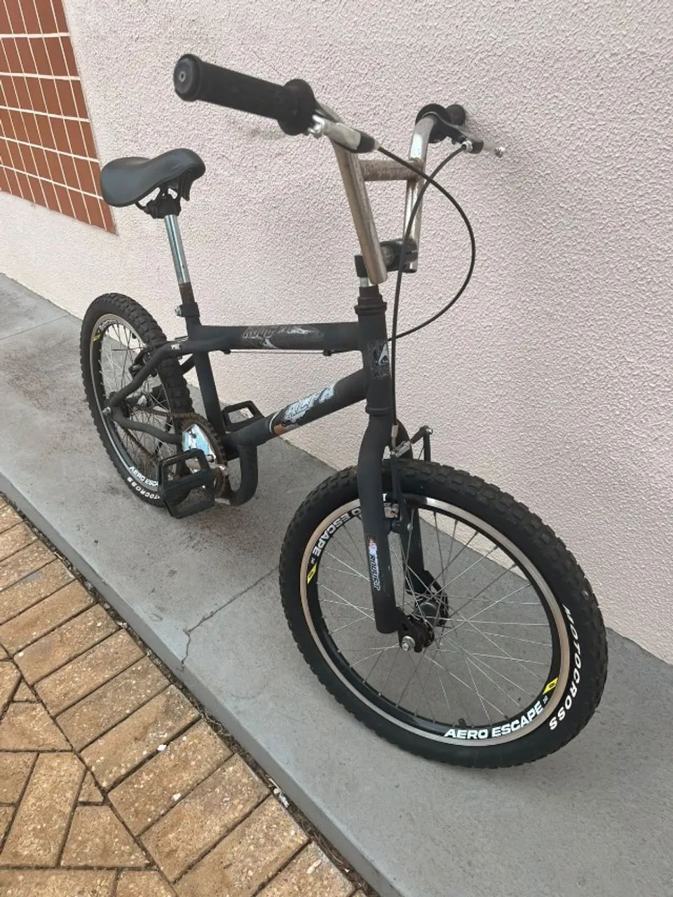 Bicicleta Aro 20 - Estilo BMX - Foto 4