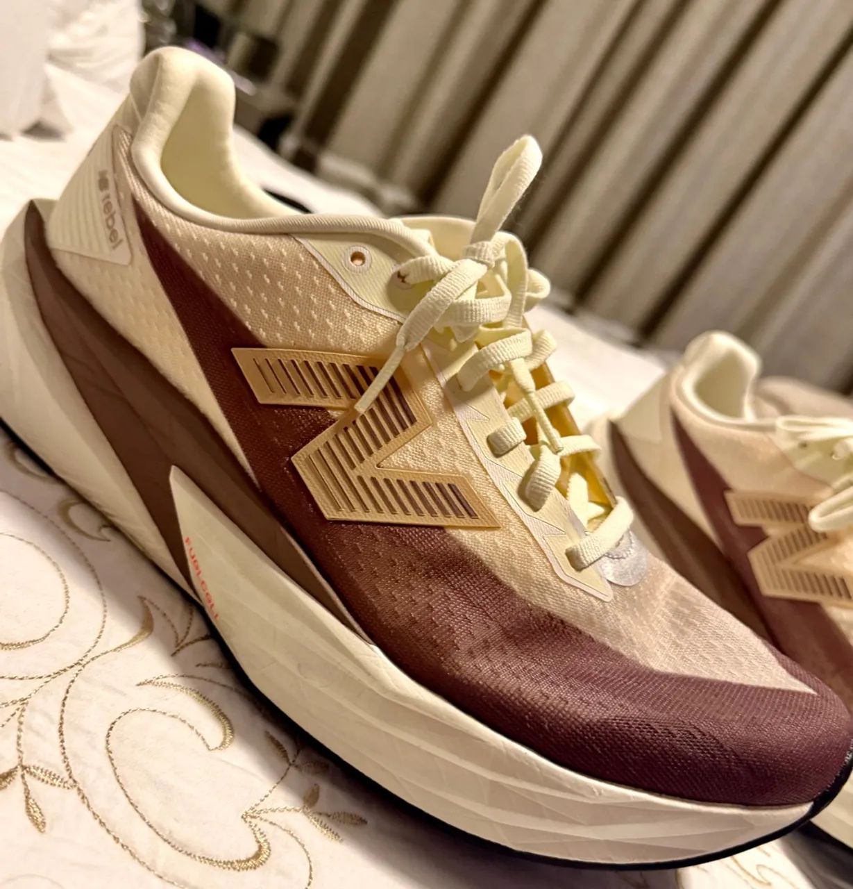 TÊNIS NEW BALANCE - ÓTIMO ESTADO