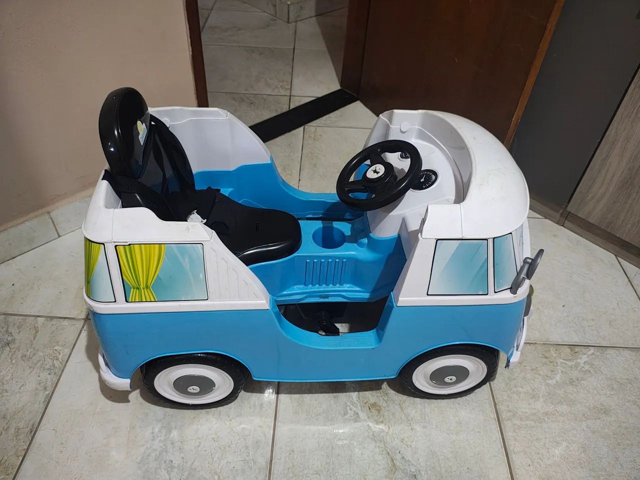 Vendo uma Kombi em bom estado ou troco - Foto 4