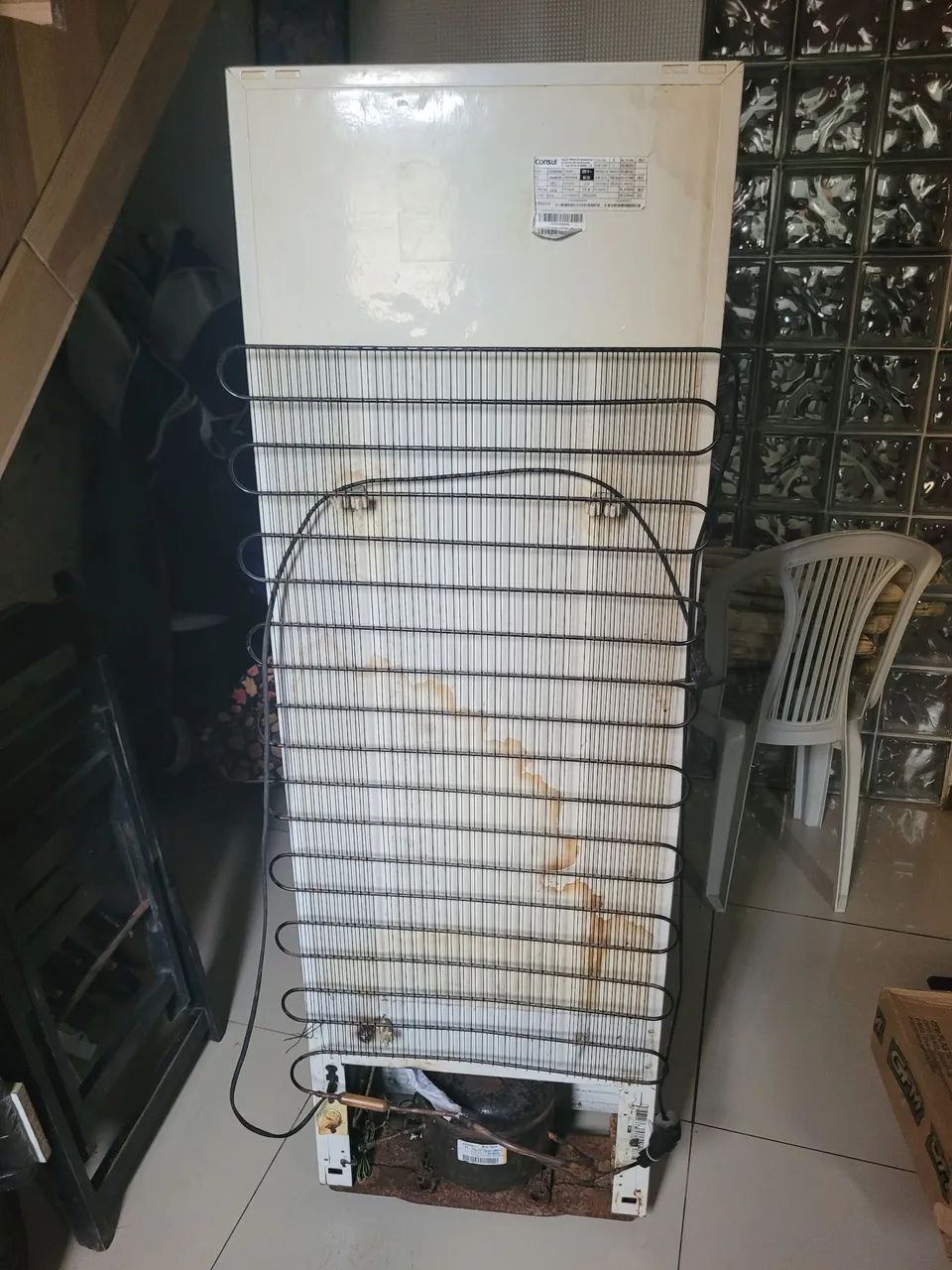 Freezer consul com defeito, vazamento no silindro - Foto 3