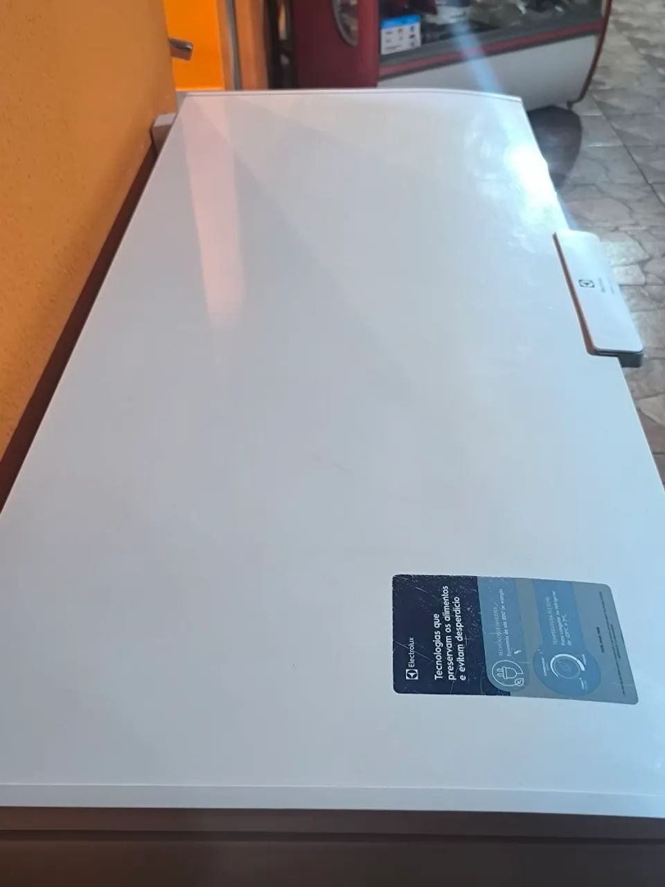 Vendo freezer Eletrolux horizontal semi novo - Foto 3