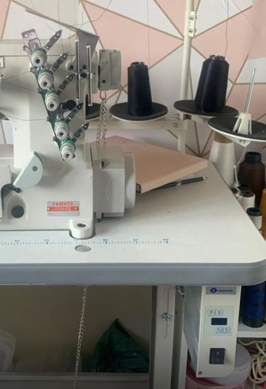 Máquina de Costura Galoneira Yamata - Foto 4