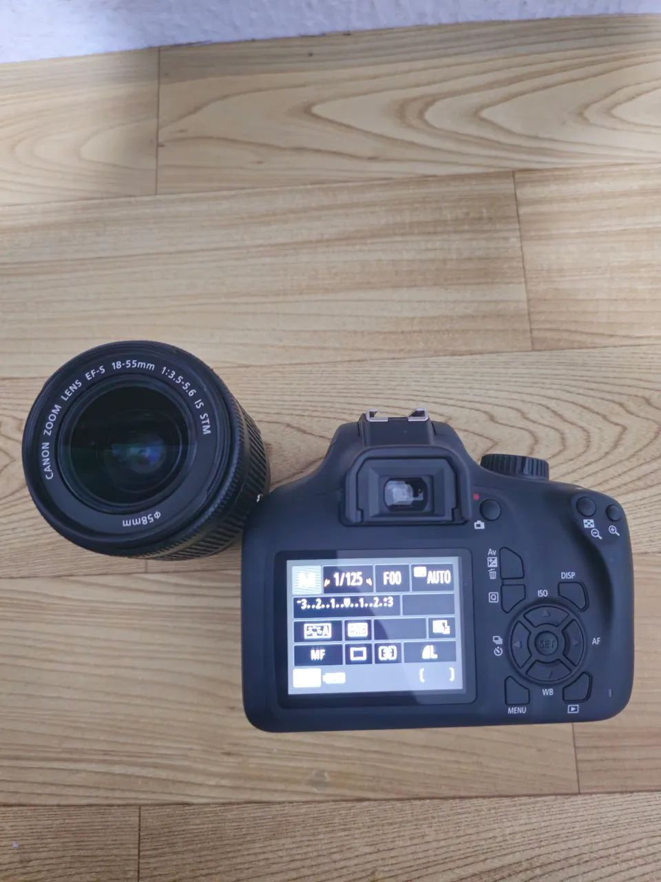 Camera Canon T100 - Foto 2