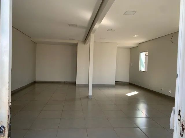 ALUGO SALA COMERCIAL 62mt