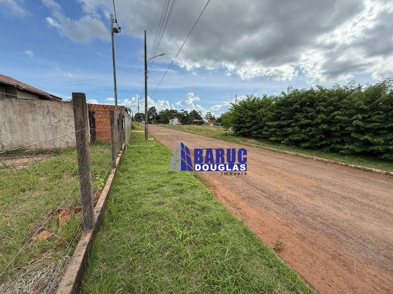 Vende-se lindo e amplo terreno no Bairro Bom Clima com 800m2. - Foto 2