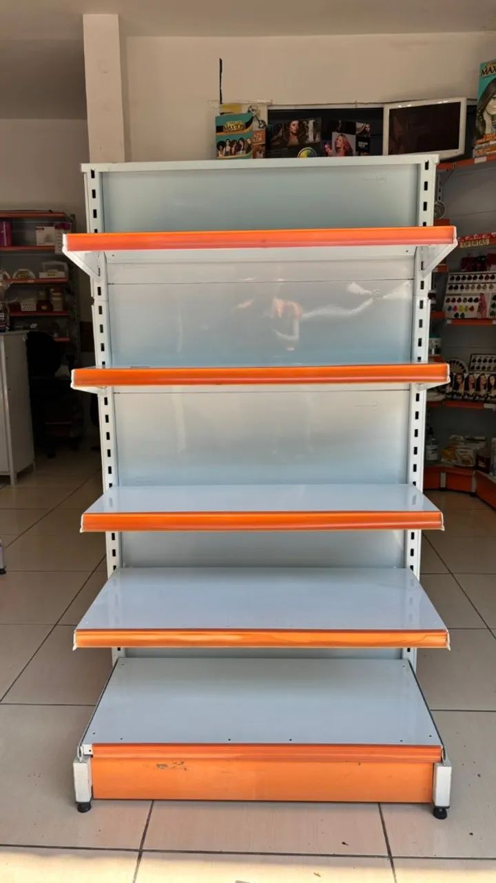 Gôndolas, Balcão e Móveis para Loja de Cosméticos - Ótimo Estado, Preço Imperdível! - Foto 3