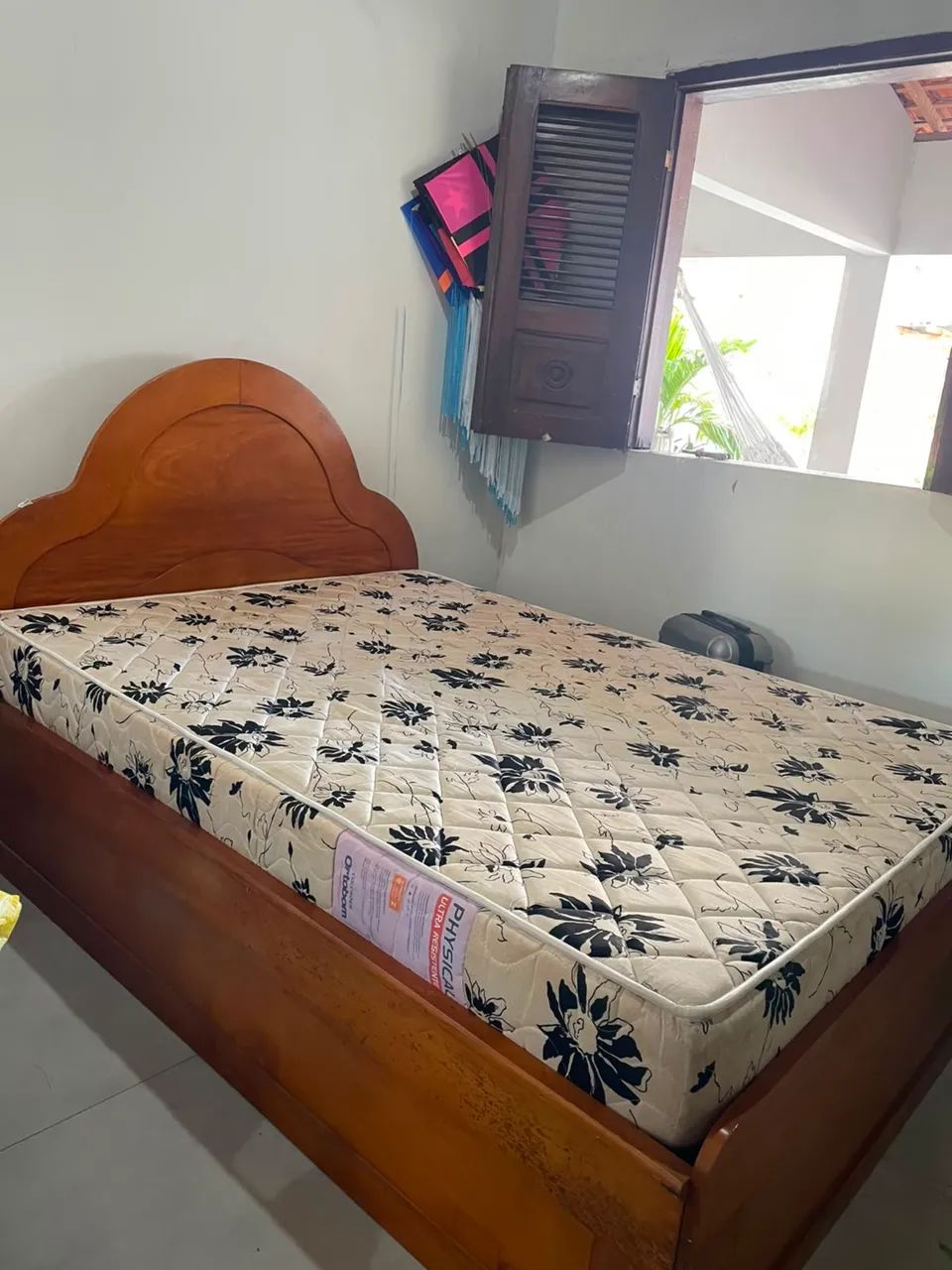 Cama de Casal de madeira e colchão  - Foto 5