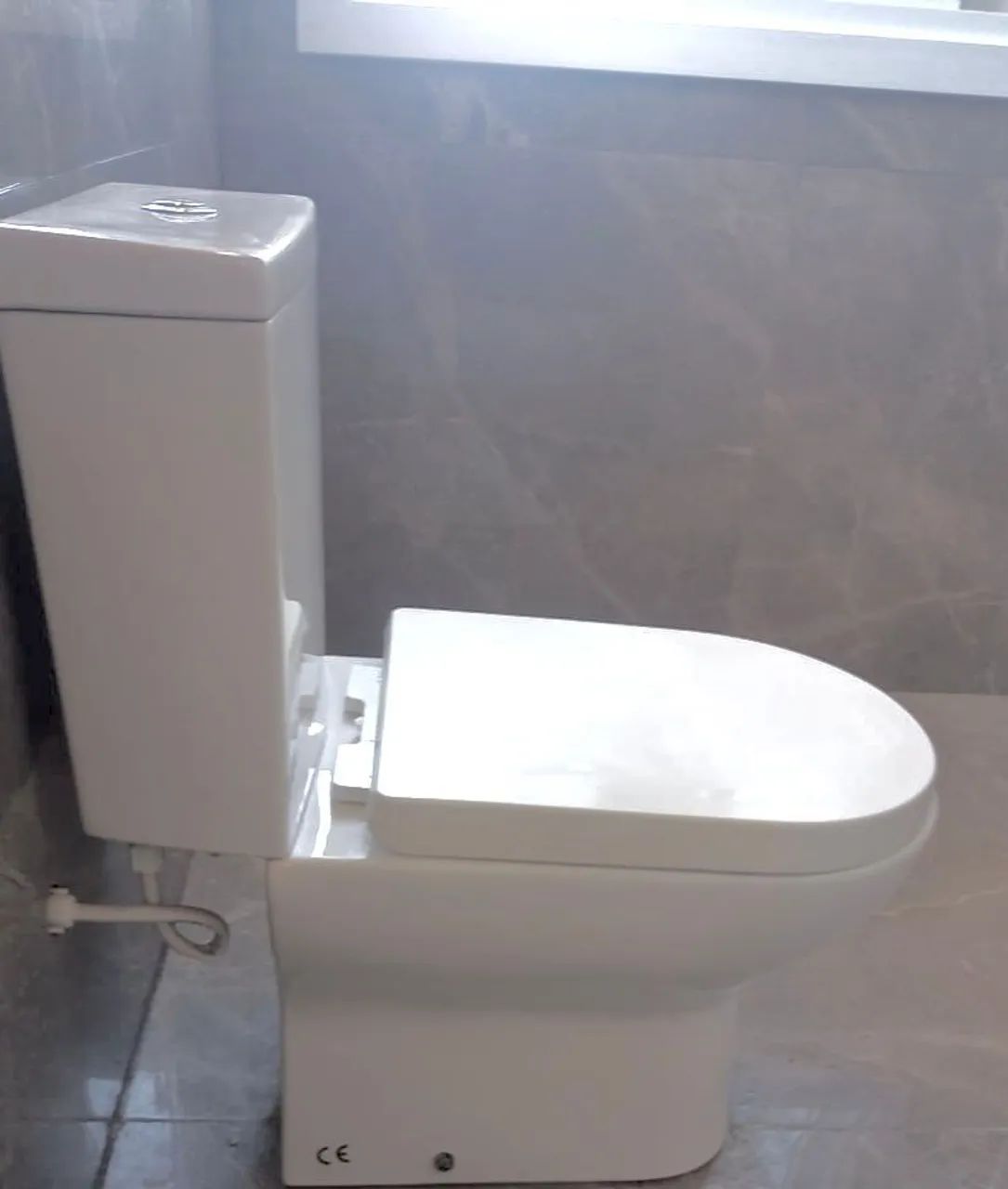 Vaso sanitário dois acionamentos de água + cuba grande com torneira 