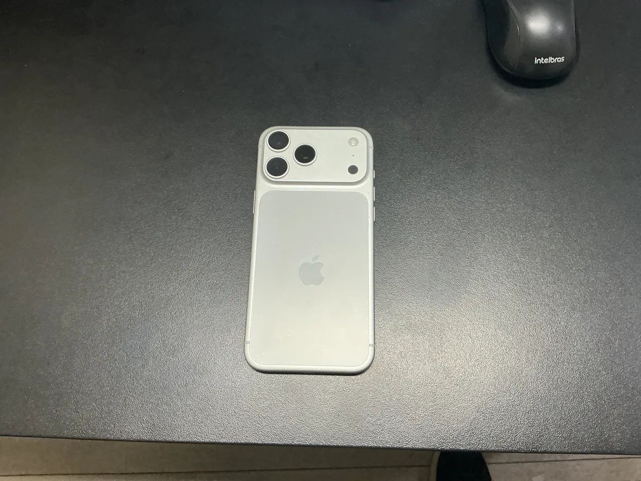 iPhone 17 Pro Max Prata