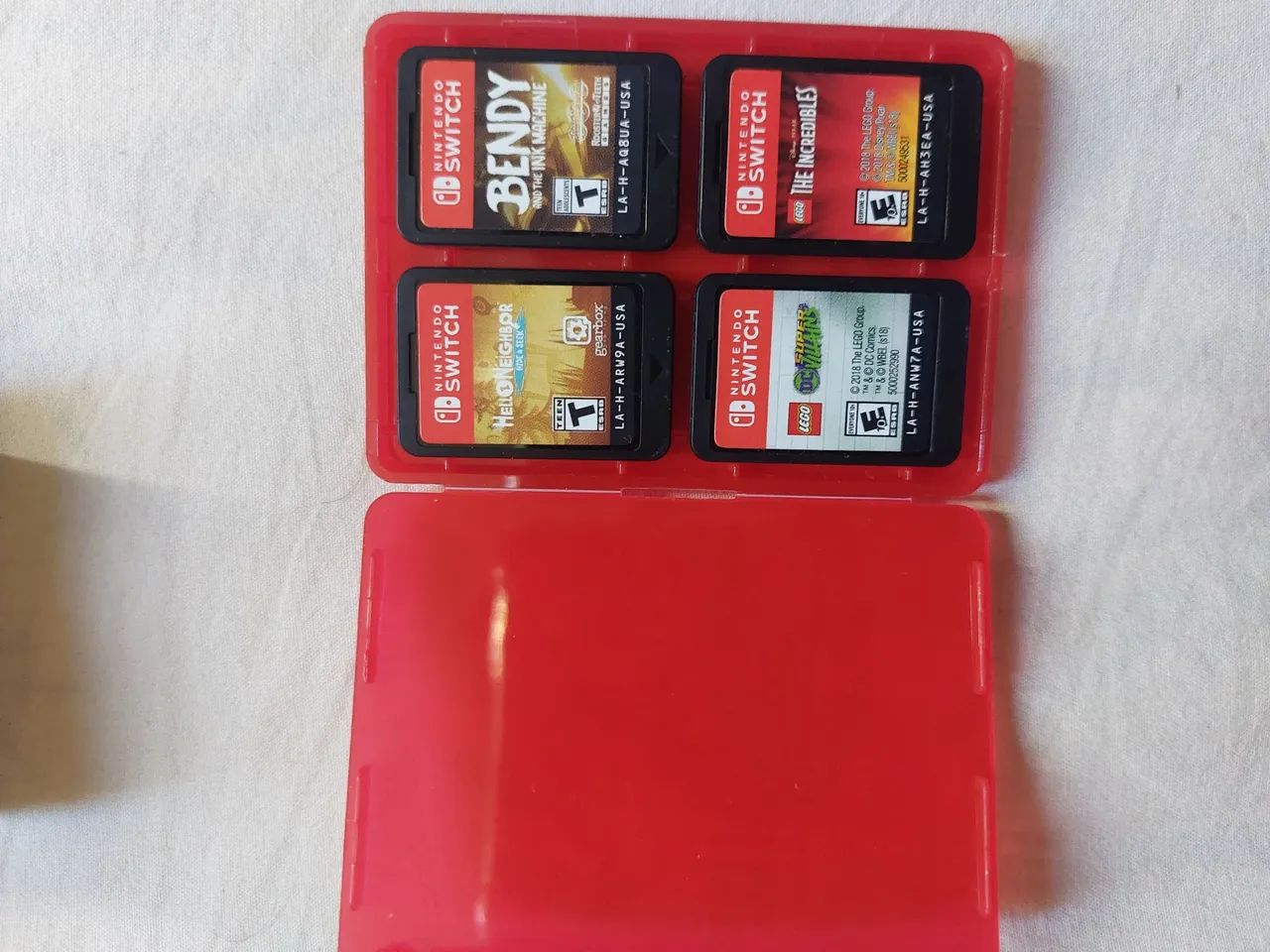 Vendo nintendo switch original com 4 jogos - Foto 3