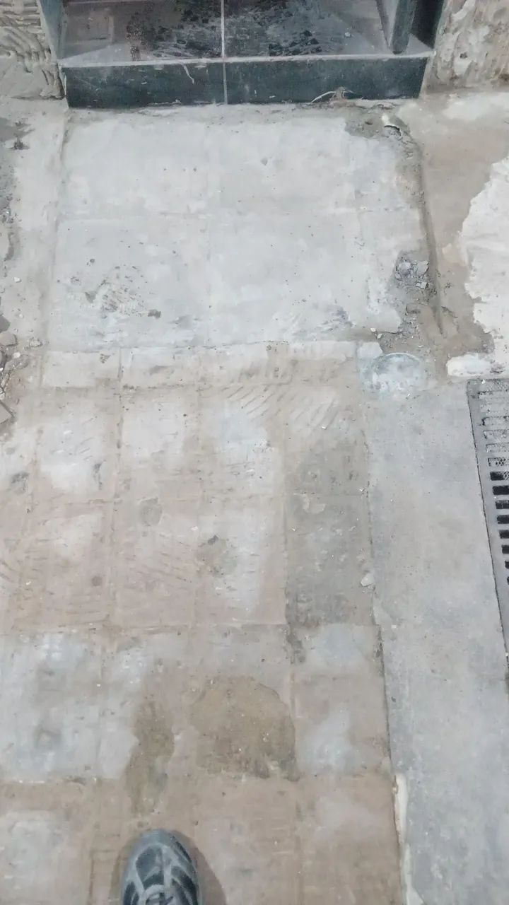 Molina mão na obra 