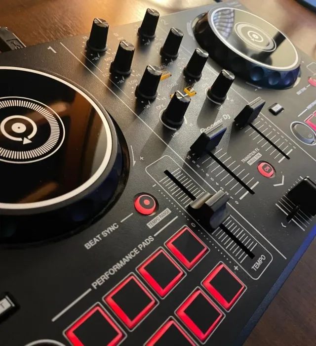 Controladora Ddj 200 + Maleta / case - Equipamentos e Acessórios