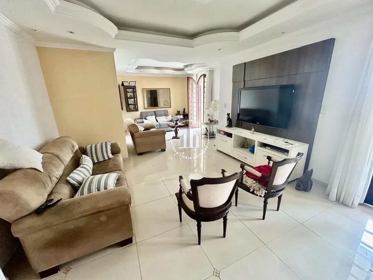 Casa 4 Quartos com 1 Suíte, 260m² e piscina - Capoeiras. - JMS