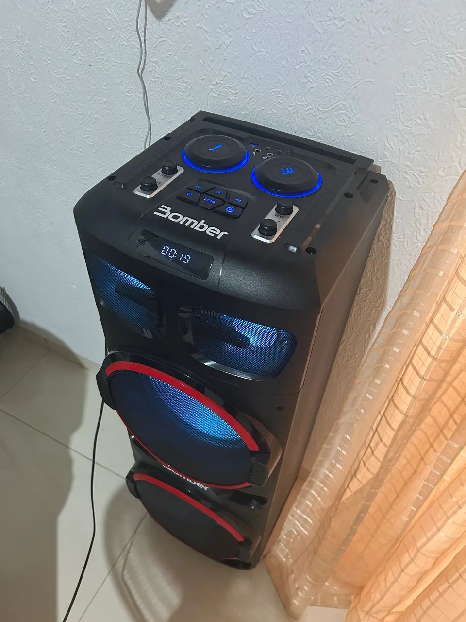 Caixa de som Bomber paredão - Foto 3