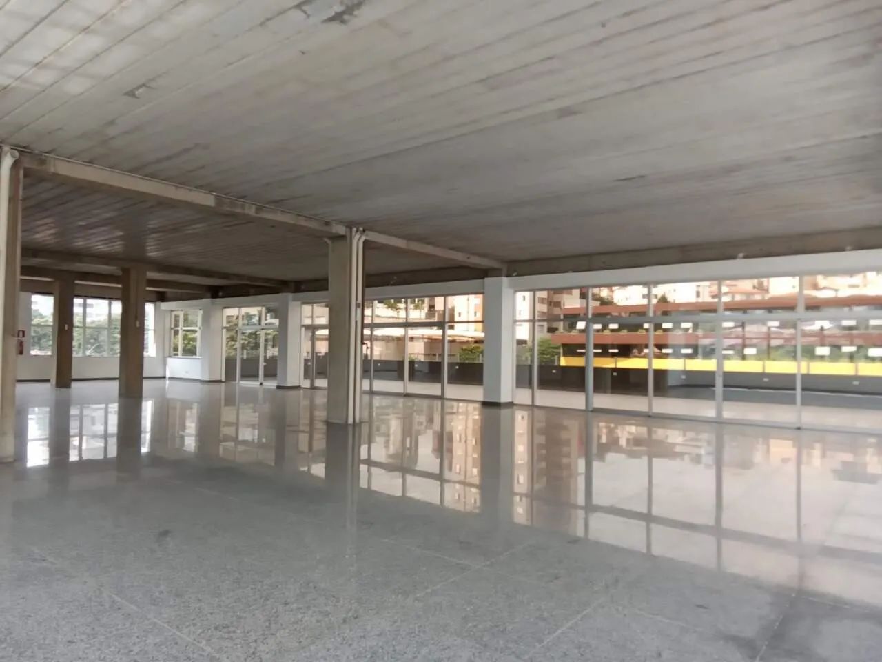 Andar corrido comercial para locação na Raja Gabaglia