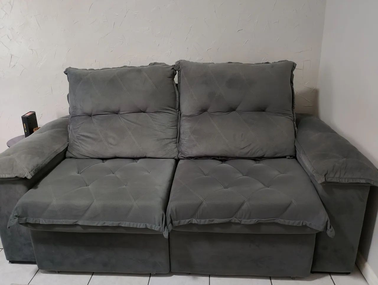 Sofá retrátil e reclinável novo - Foto 2