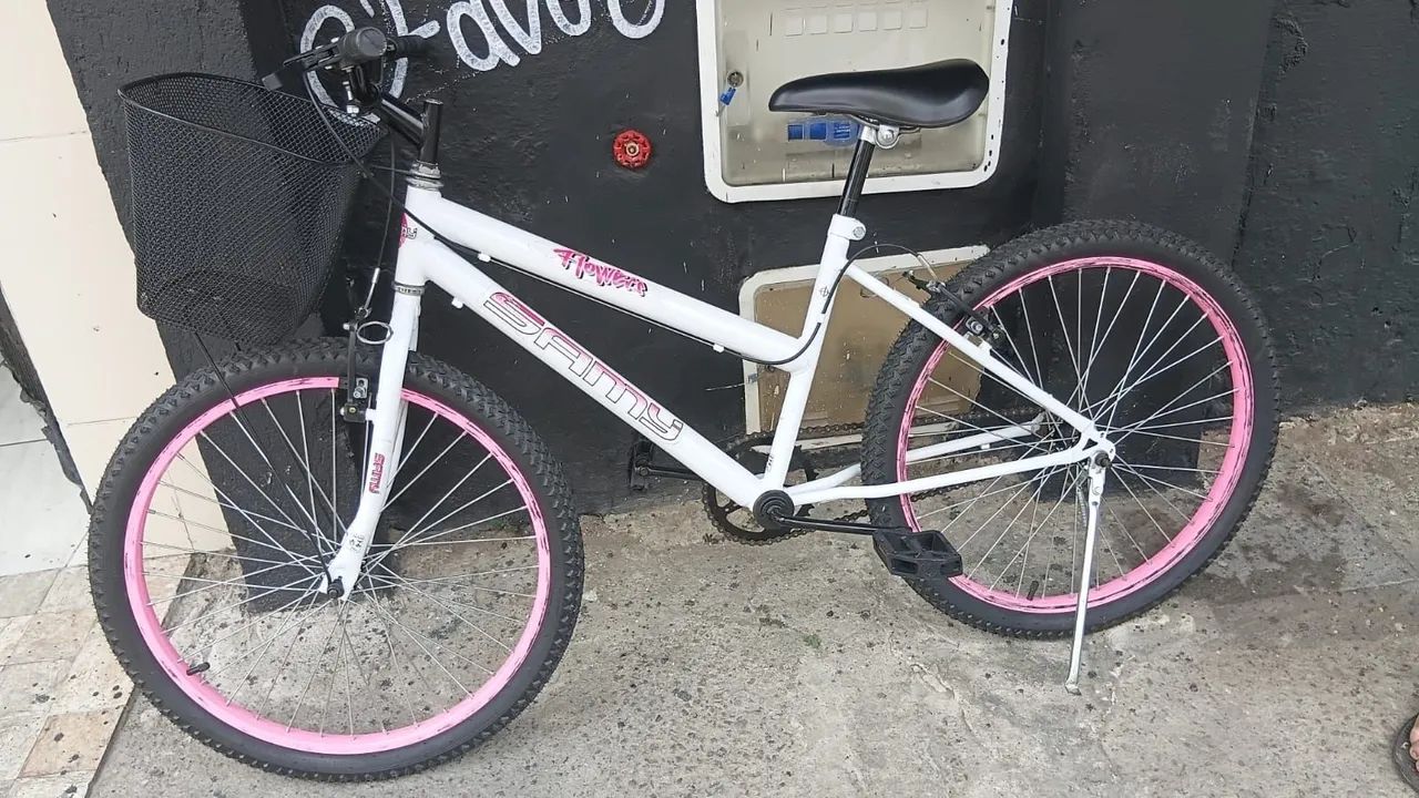 Bicicleta aro 24 em estado de zero 