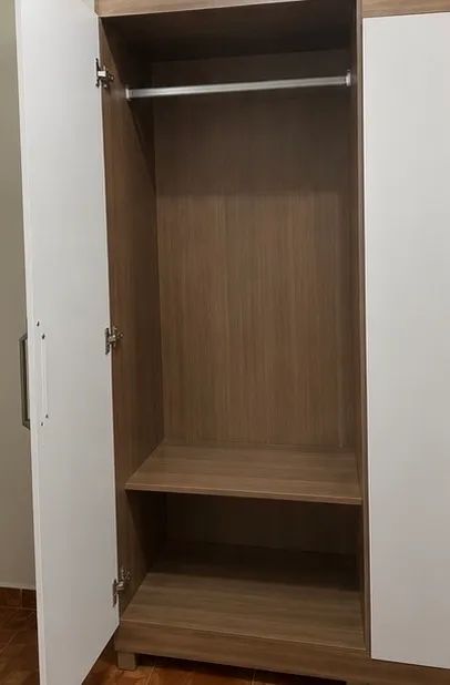 guarda roupa solteiro semi novo - Foto 2