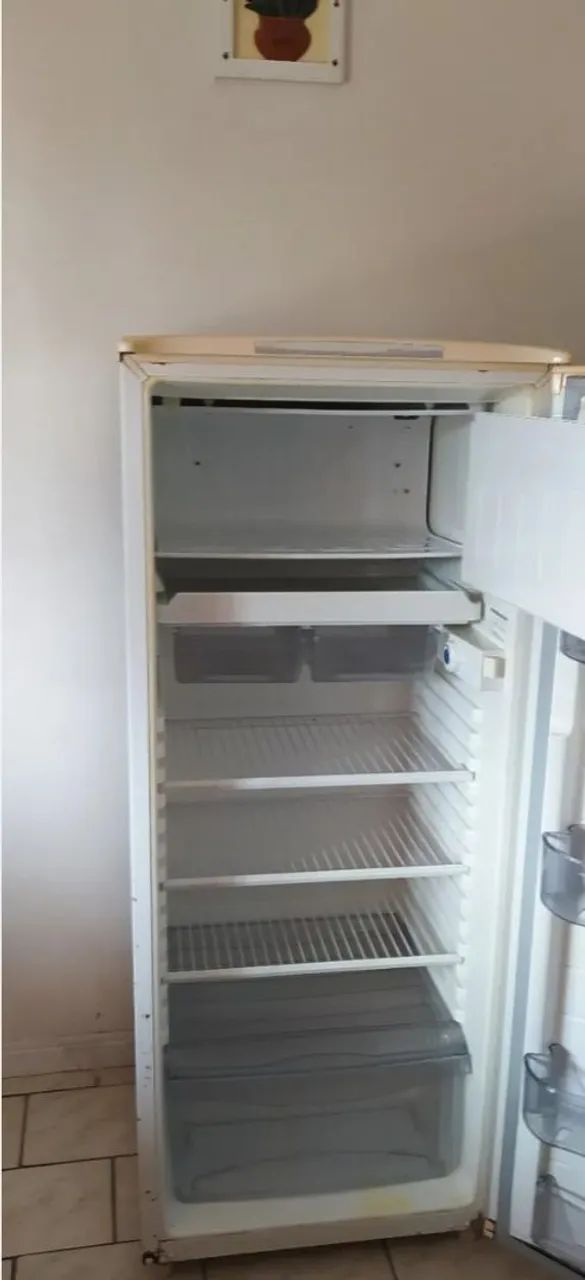Geladeira Consul - 110 volt - Foto 2