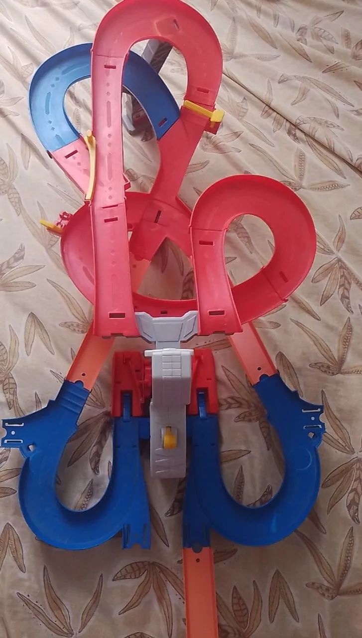 Pista com 2 elevador hot wheels - Foto 4