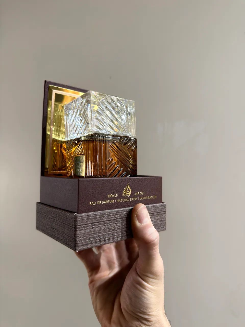 Perfume árabe lattafa KHAMRAH - Foto 3