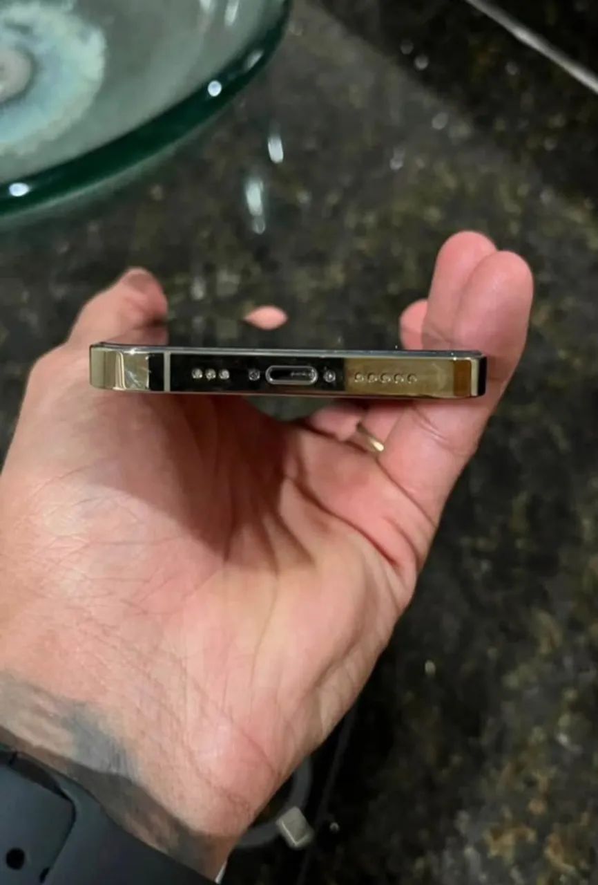 Iphone 12 pro max gold  - Foto 2