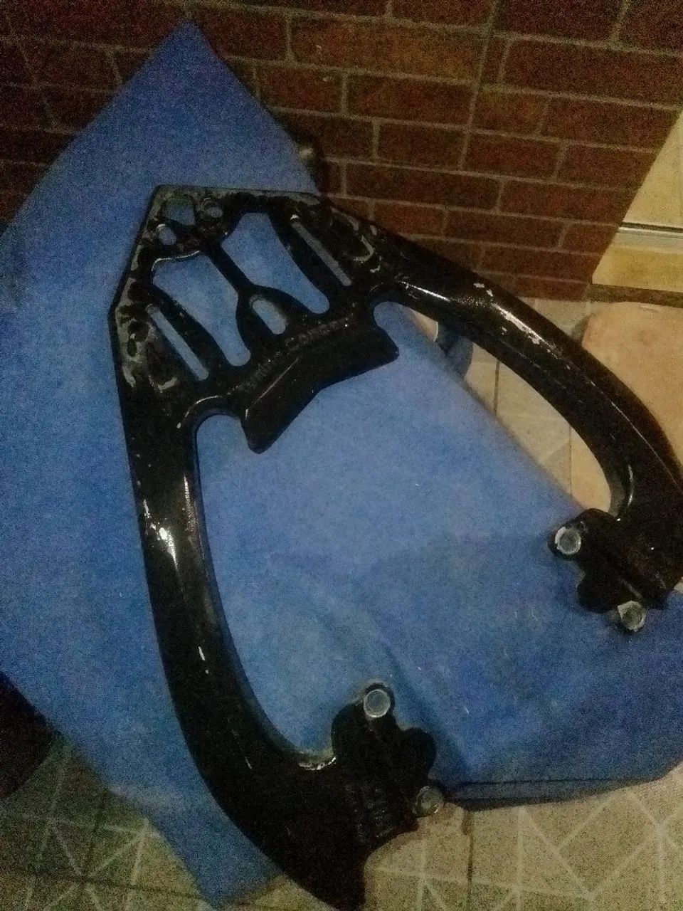 Suporte base baú moto CB 300 - Foto 3