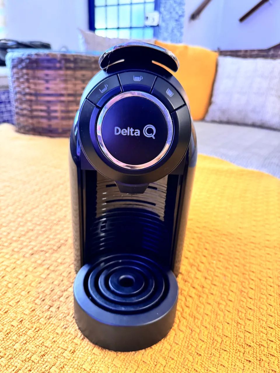 Cafeteira cápsulas Delta Q