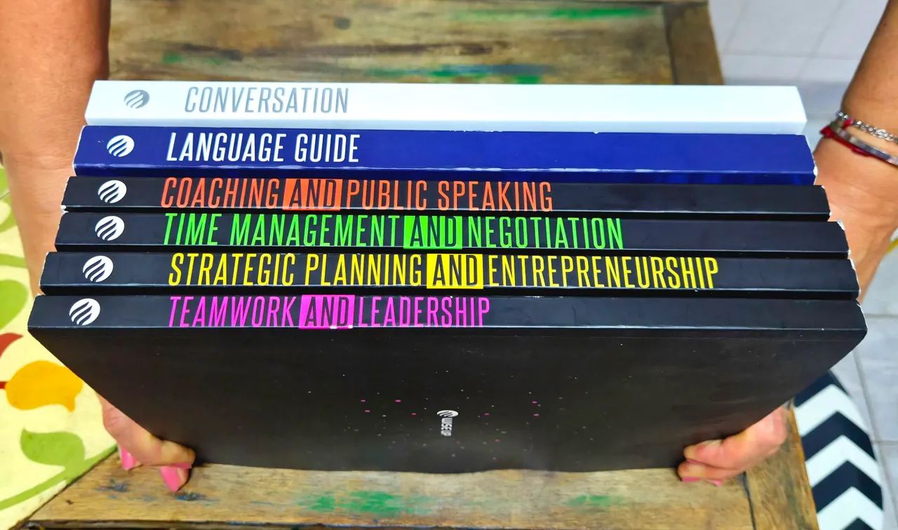 6 livros de inglês- wise up. 