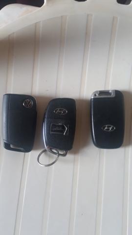 Vendo três chaves pra carro - Foto 2