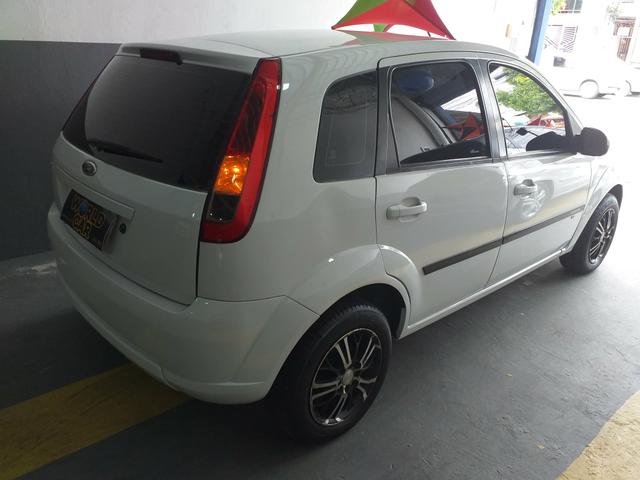 Fiesta Hatch 1.0 é Na World Car - Foto 18