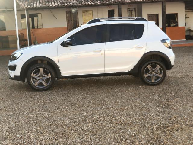 Renault - Sandero 1.6 Stepway Rip Curl - 2017 - Foto 2