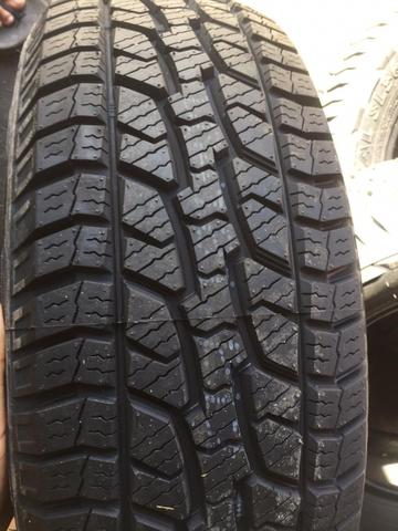 235/75/15 Modelo Cross zeros por apenas 425,00