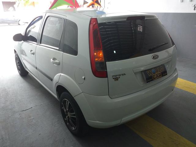 Fiesta Hatch 1.0 é Na World Car - Foto 16