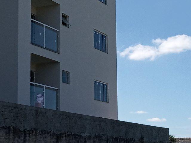 Alugo apartamento 2 quartos 1 vaga de garagem 63m centro - Foto 5