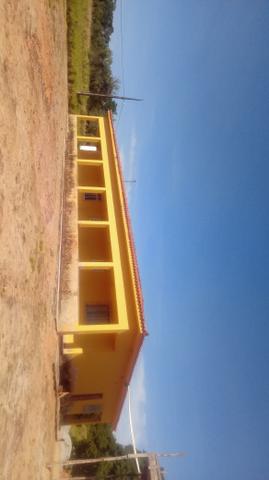 Vendo sítio em Araruama próximo a praia possui. 3 casas