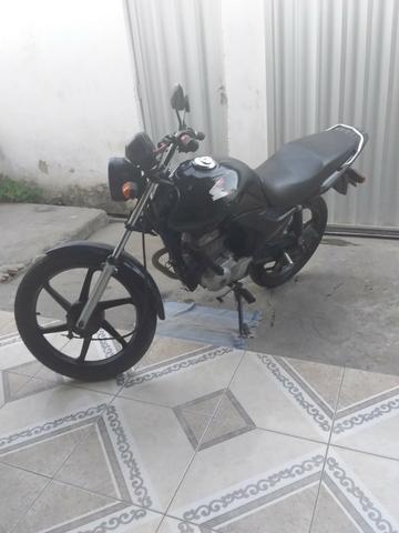 Vendo moto fan 125 ks 2010 toda em dias com placa nova - Foto 2