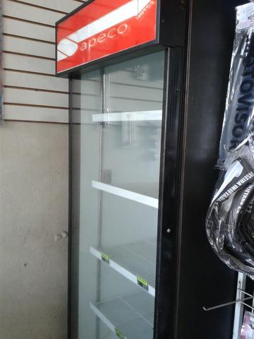 Geladeira Vitrine para lanchonete grande - Foto 2