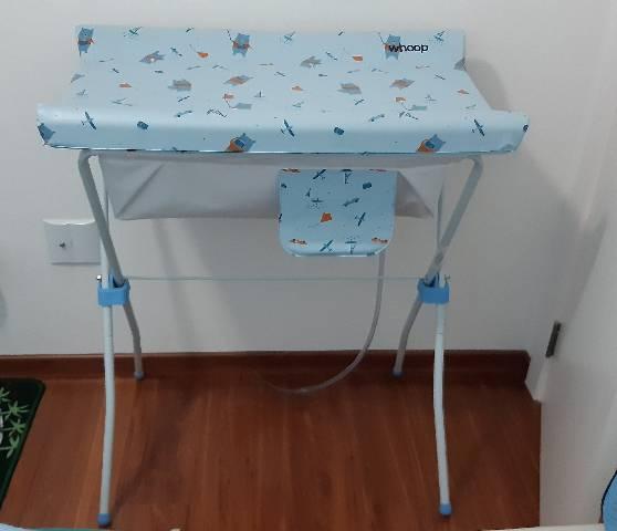 Banheira para bebê com trocador dobrável