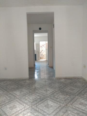 Alugo Casa
