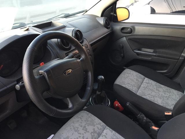 Fiesta sedan flex 1.0 Novíssimo