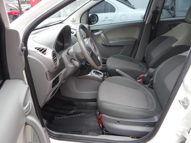FIAT GRAND SIENA ESSENCE DUALOGIC 1.6 16V FLEX 2015 - Foto 9