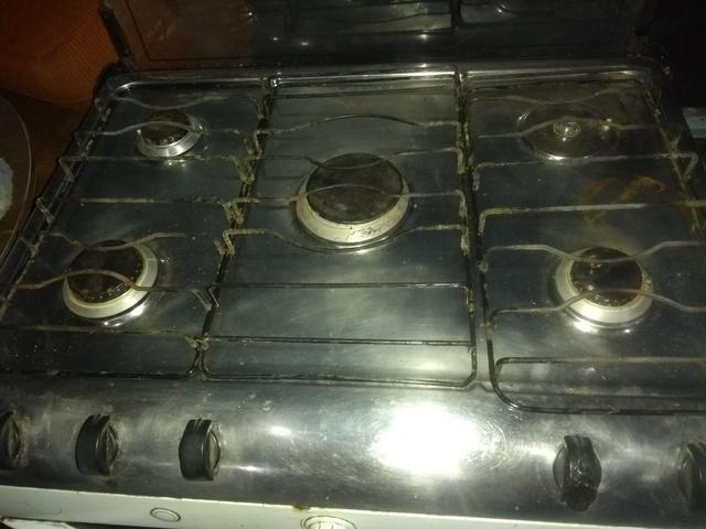 Vendo fogão de 5 bocas tudo funcionando troco por celular - Foto 3
