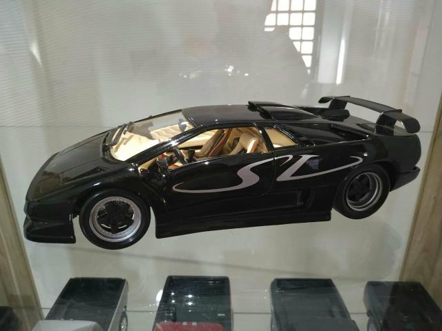 Lamborghini Diablo SV 1:18 - Foto 3