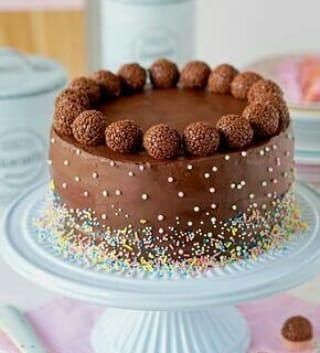 Bolos,cupcakes, brigadeiros gourmets - Foto 3