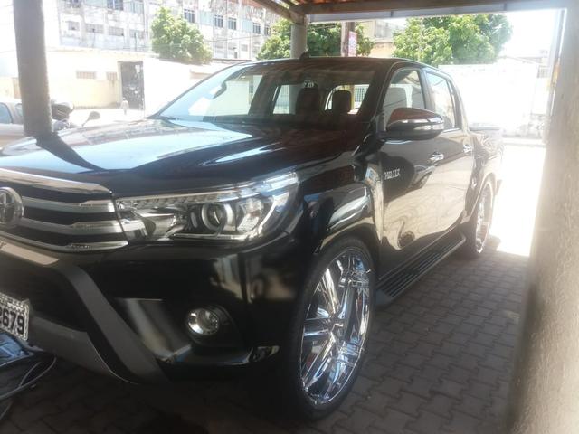 Farol Hilux 2016 a 2019 LE SRX