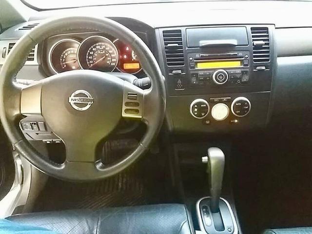 02 nissan tiida 1.8 SL flex completo com bancos em couro - Foto 4