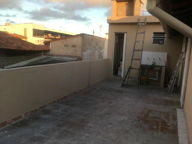 Casa 2/4 boa para escritório/ Itapuã 1o andar com entrada independente - Foto 4