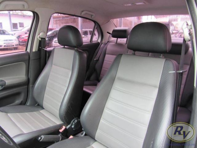 VOLKSWAGEN VOYAGE 2014/2015 1.6 MI HIGHLINE 8V FLEX 4P AUTOMATIZADO - Foto 8
