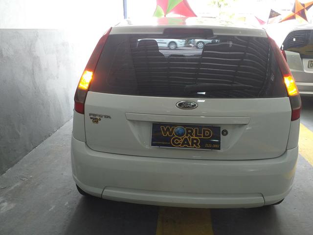 Fiesta Hatch 1.0 é Na World Car - Foto 19